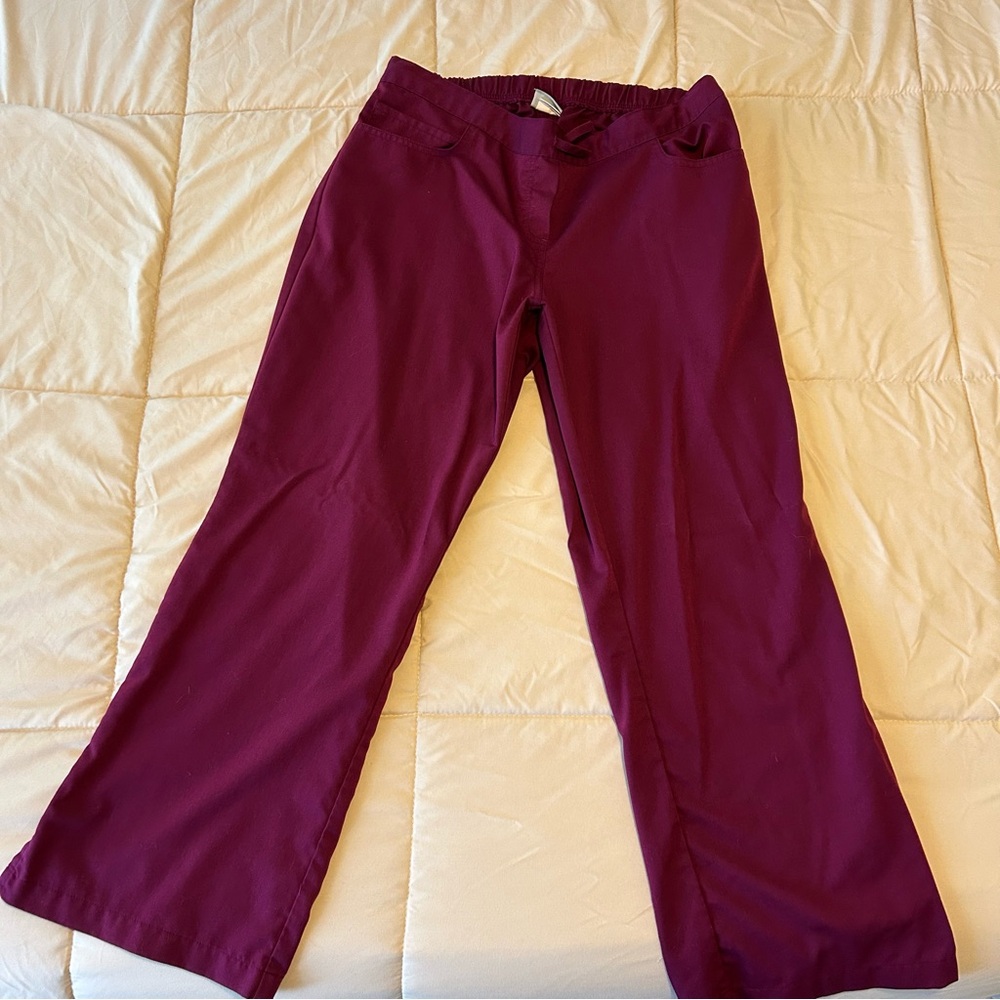 Grey’s Anatomy Maroon Scrub Pants - L Petite
